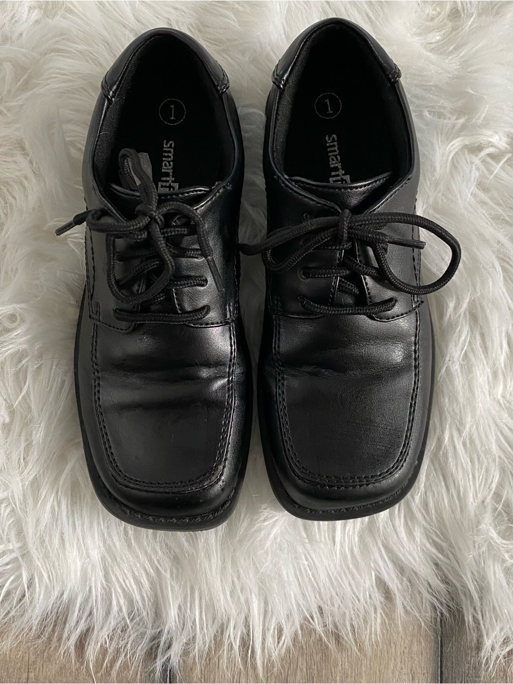 Boys Size 1 Smartfit Dress Shoes